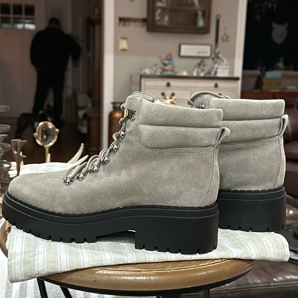 🪧 Marc Fisher Women’s Nairy Hiking Boot in Gray Suede w/Faux Shearling, Size 9.5 - Picture 10 of 16